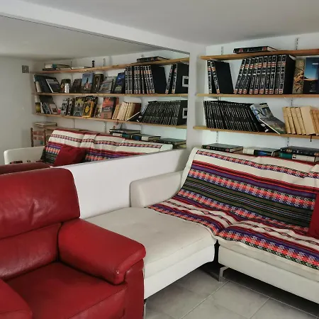Bas De Avec Une Terrasse